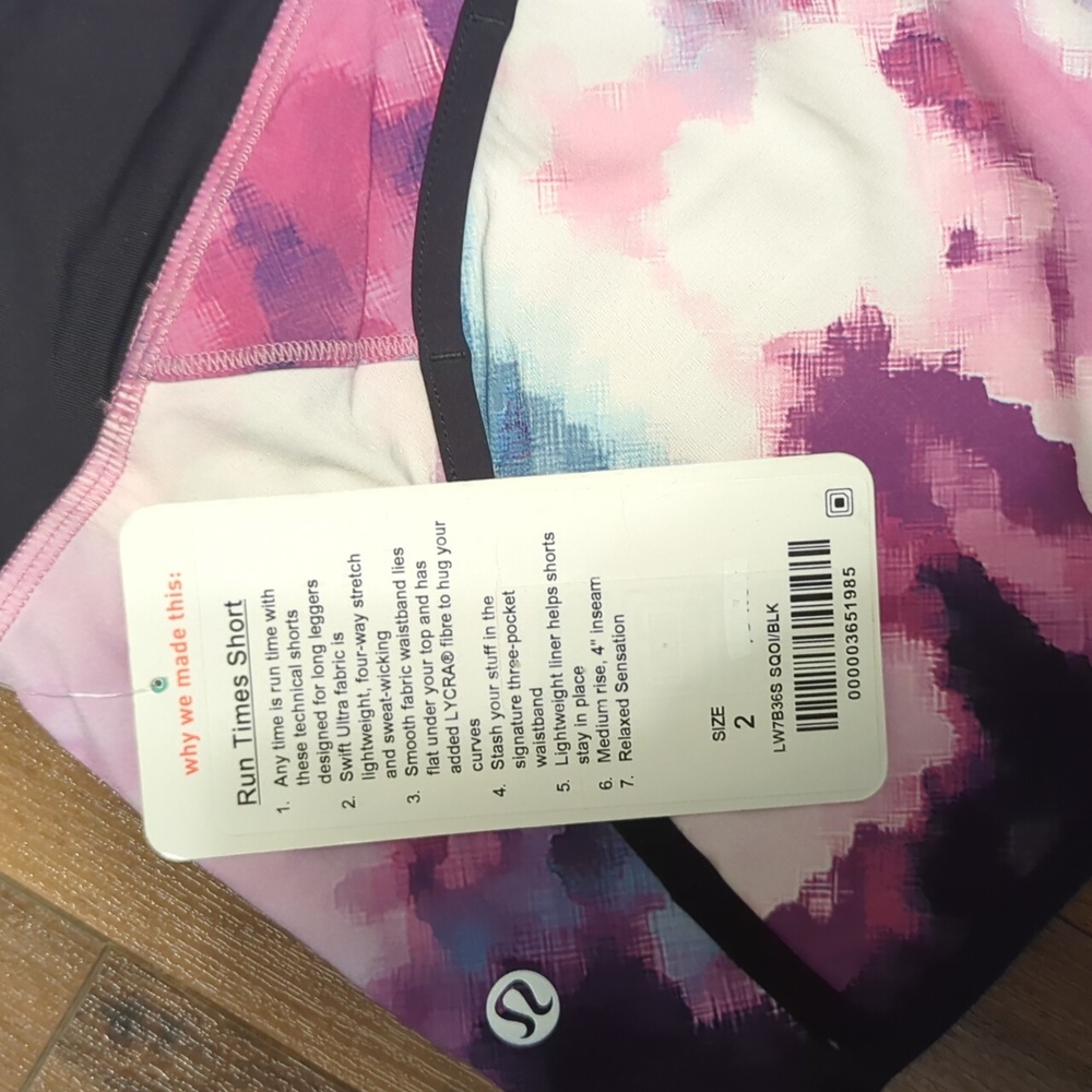 Lululemon Run Times Short Size 2 NWT - Picture 3 of 3